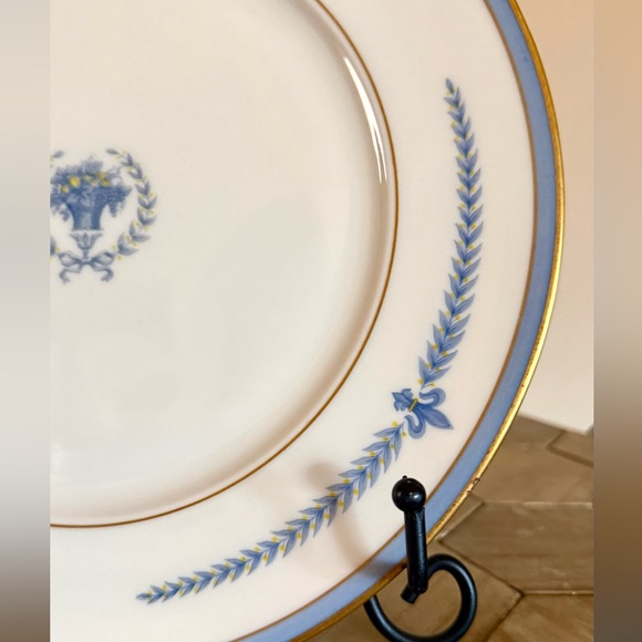 Vintage Set/2 Lamberton Ivory China, “Puritan” Dinner Plates,Fleur de Lis,10.38” - Picture 9 of 11